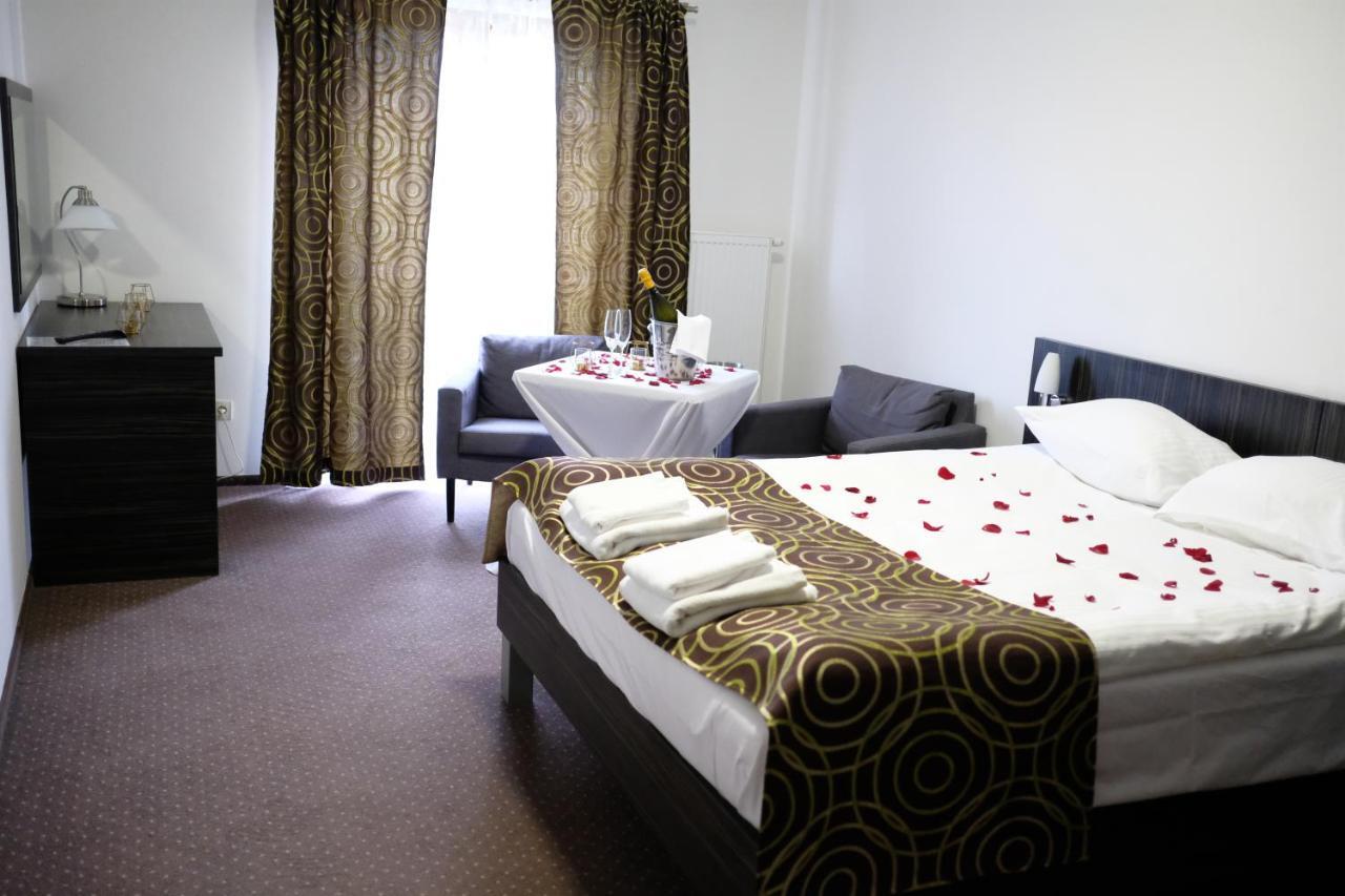 Hotel Sulbin Garwolin Eksteriør billede